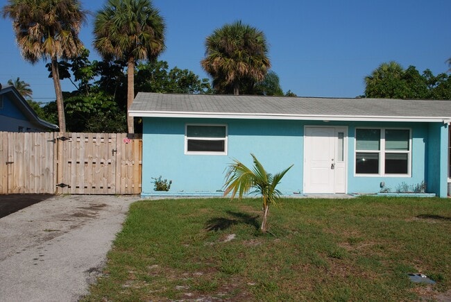 Photo - 406 Robalo Ct House