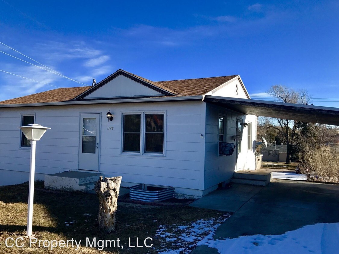 Primary Photo - 1128 Wood Ave