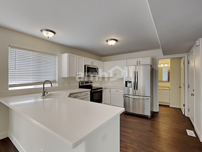 Building Photo - 1545 Gumwood Dr