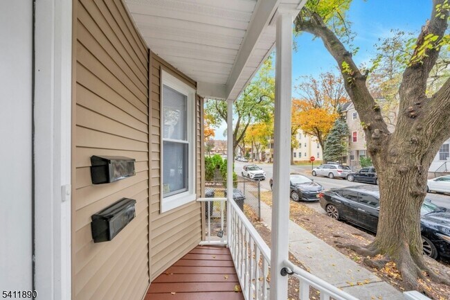 Foto del edificio - 30 Linden Ave