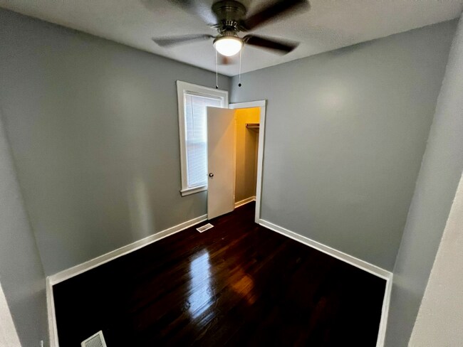 Foto del edificio - 6844 S Wood St