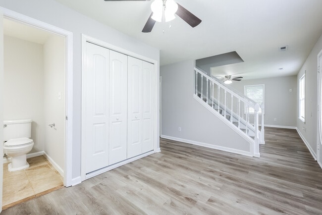 Foto del edificio - 104 Quail Haven Dr