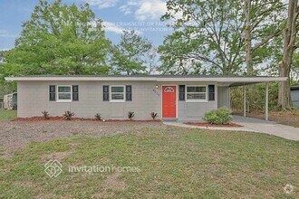 Building Photo - 8020 Pierre Dr
