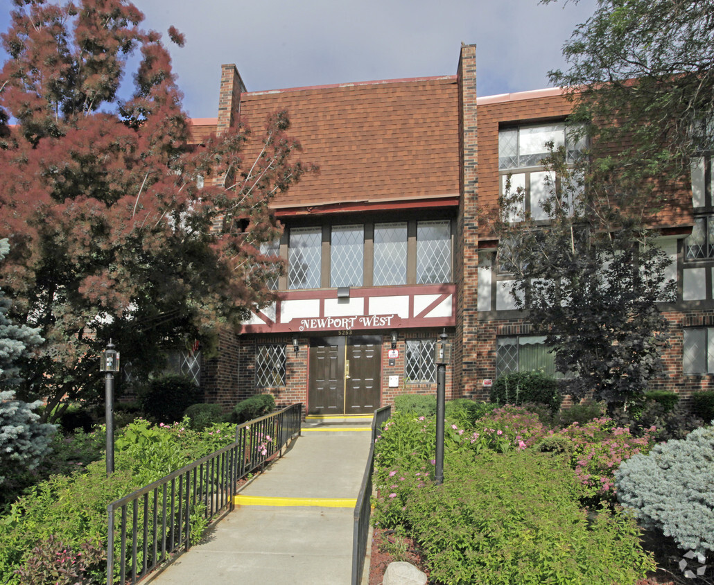 Building Photo - Newport West