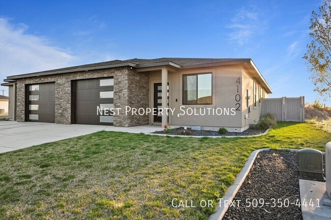 Building Photo - 4102 Quinn Dr NE