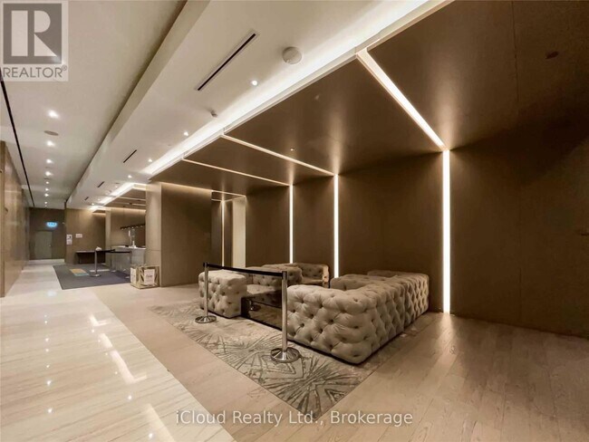 Photo du bâtiment - 100 Harbour St