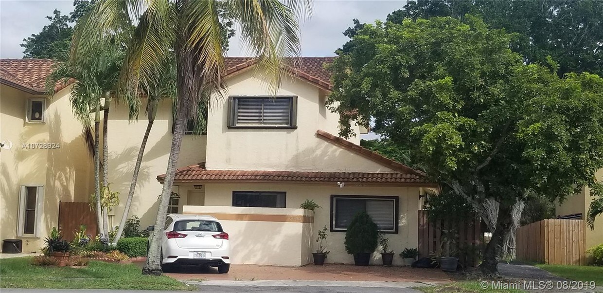 Primary Photo - 9505 SW 151st Ave
