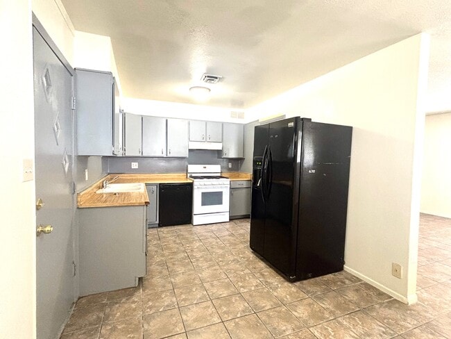 Foto del edificio - 5220 Apple Valley Ln