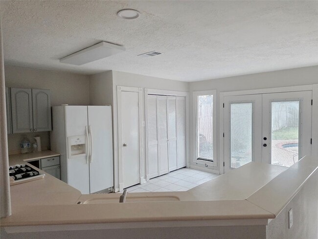 Building Photo - 2443 Spring Dusk Dr