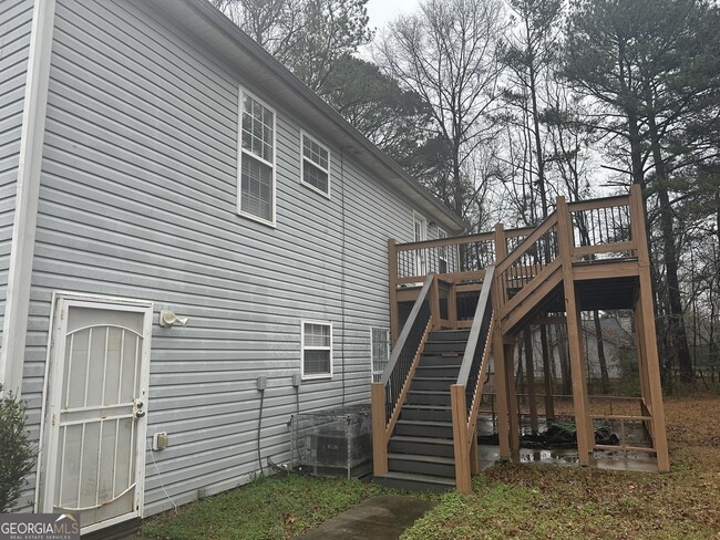 Building Photo - 1699 Pinto Trail