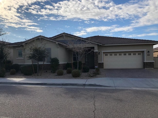 Building Photo - Luxury Litchfield Park Home with Pool