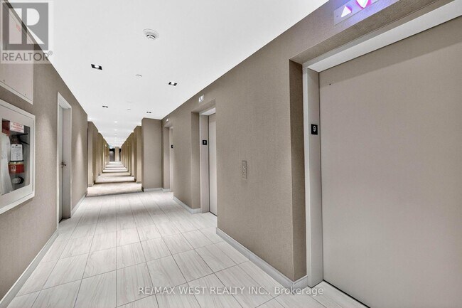 Photo du bâtiment - 10 Honeycrisp Cres