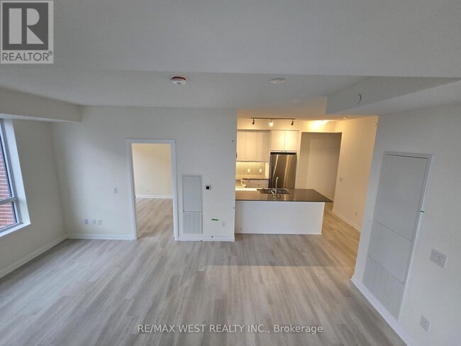 Photo du bâtiment - 3260 Sheppard Ave E