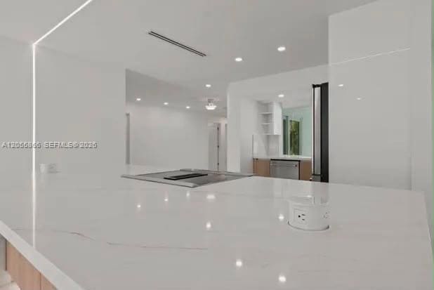 Foto del edificio - 979 NW 8th St