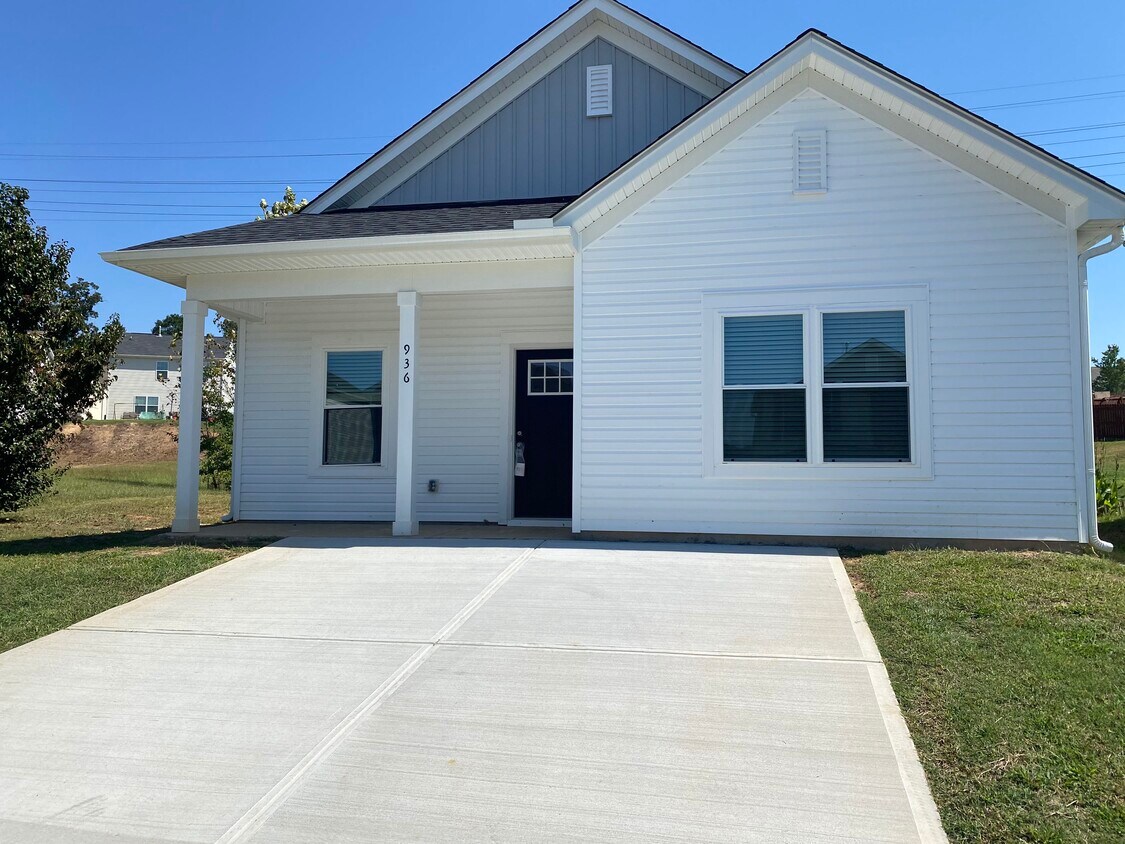 936 Cassidy Drive House for Rent in Gastonia, NC