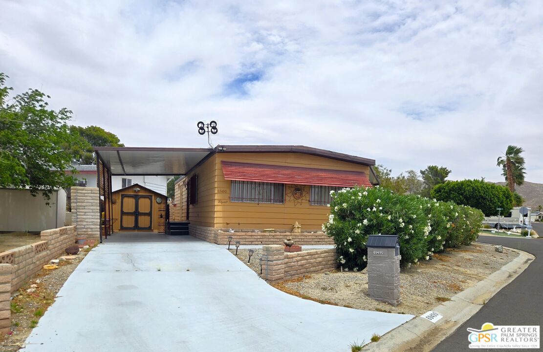 Primary Photo - 69490 Parkside Dr