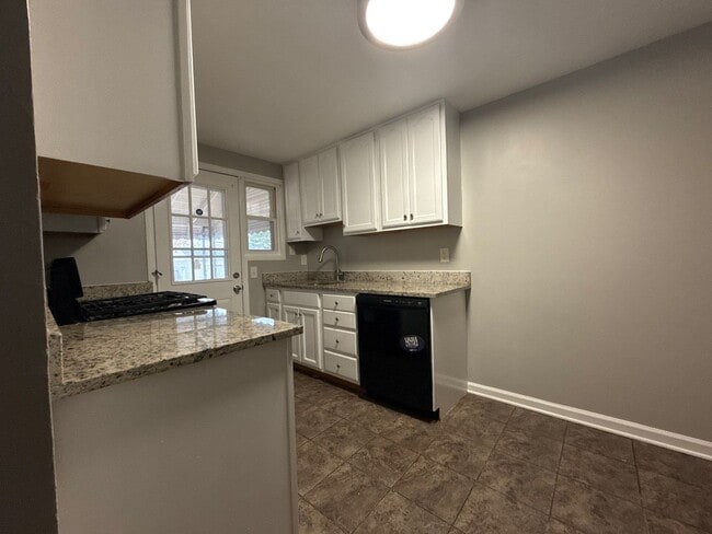 Building Photo - Beautiful Three Bedroom Home In Essex