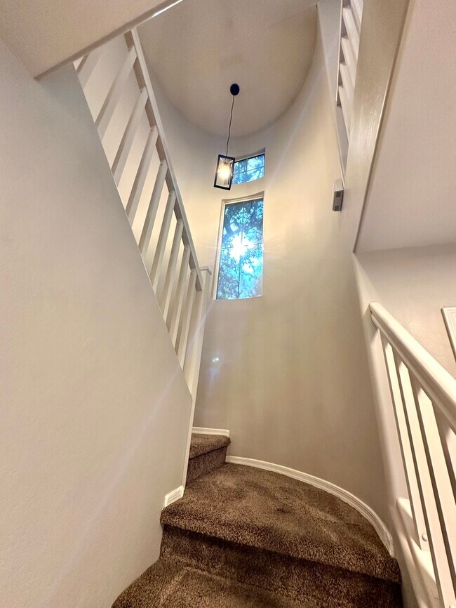 Foto del edificio - Completely adorable Gardens Community in G...