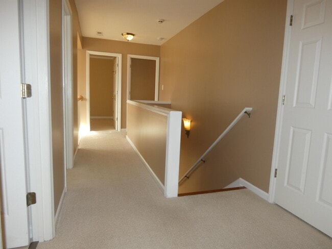 Building Photo - 1481 Cantwell Ct