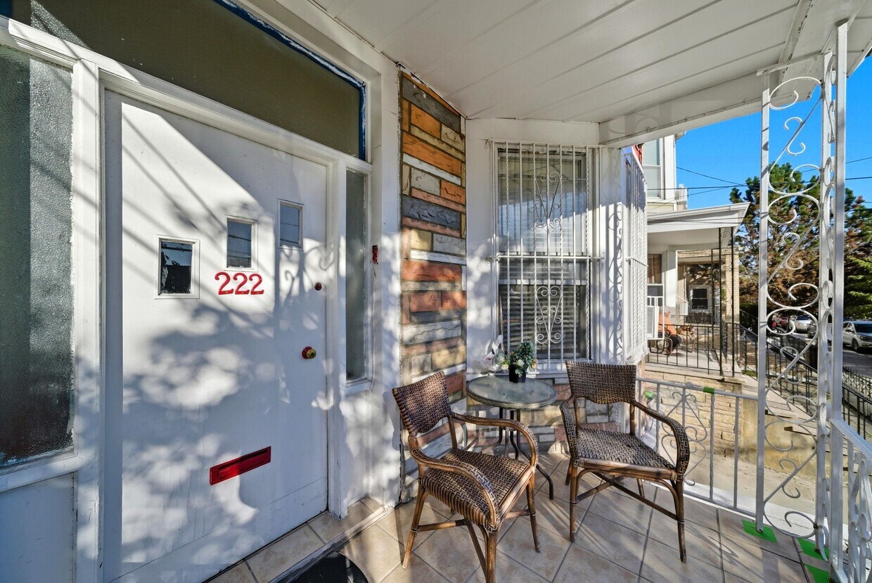 Foto principal - 222 47th St