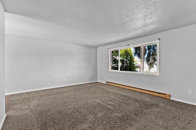 Building Photo - 2715 N Whipple Ct