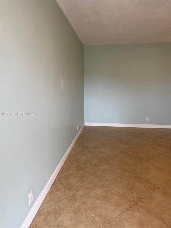 Foto del edificio - 3212 NE 10th St