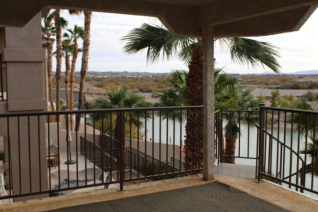 Foto del edificio - Riverfront 4 Bedroom Vacation Home Include...