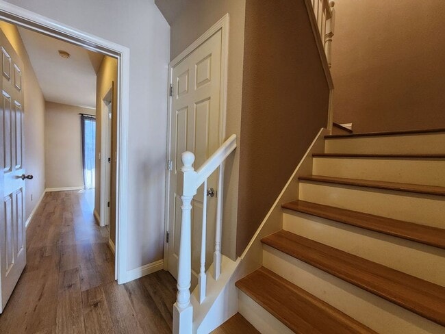 Building Photo - 4 Bedroom for Rent in NW Santa Rosa