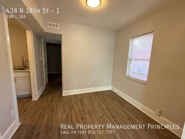 Building Photo - 438 N 18 St