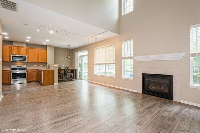 Building Photo - 2115 Pembridge Dr