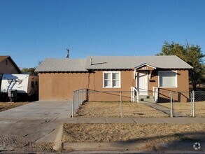 Building Photo - 1607 W Hendricks St