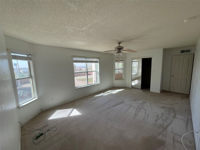 Foto del edificio - 7312 Camino Del Sol Dr