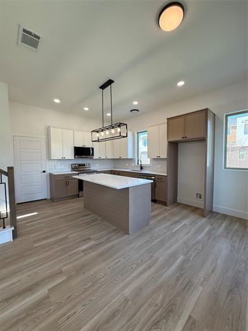 Building Photo - 5508 Mesa Cir