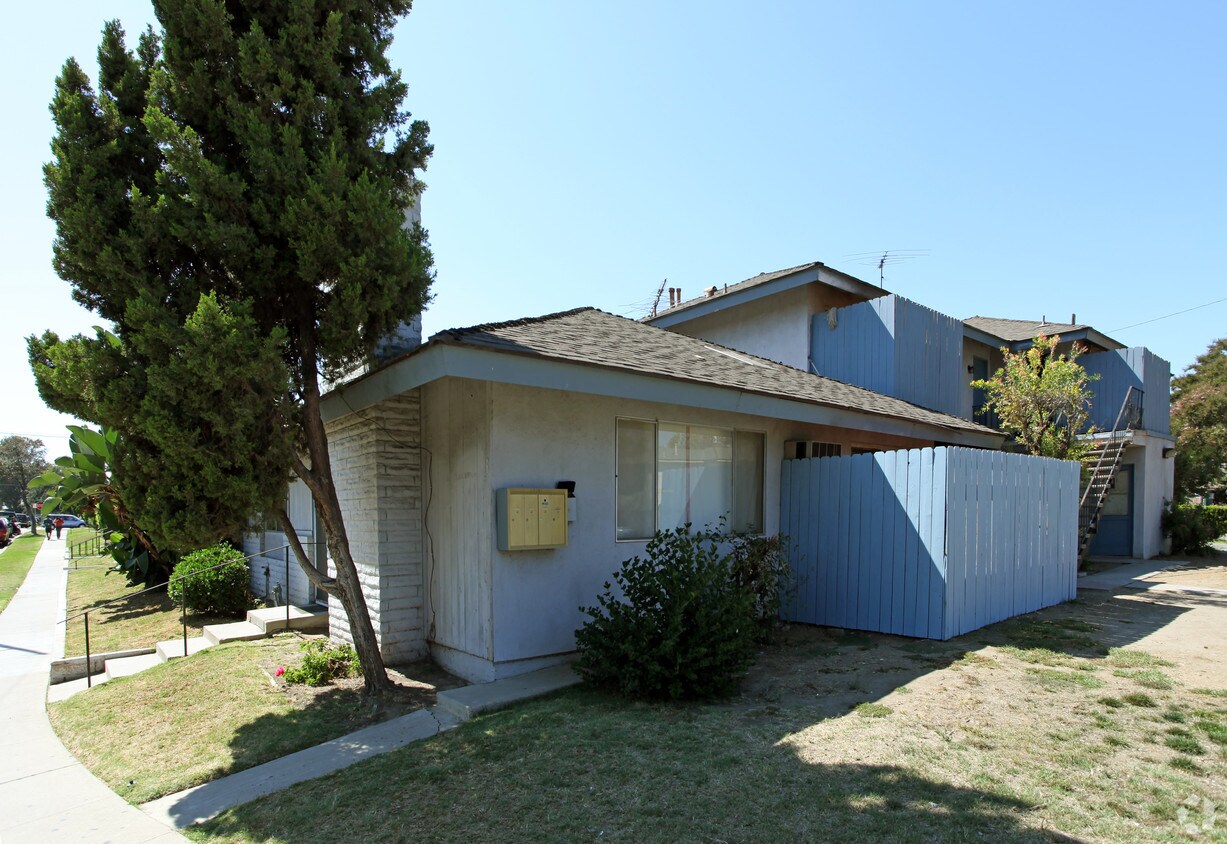 Building Photo - Villa Florida Apartments