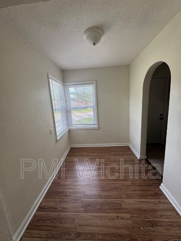 Building Photo - 648 S Hydraulic Ave