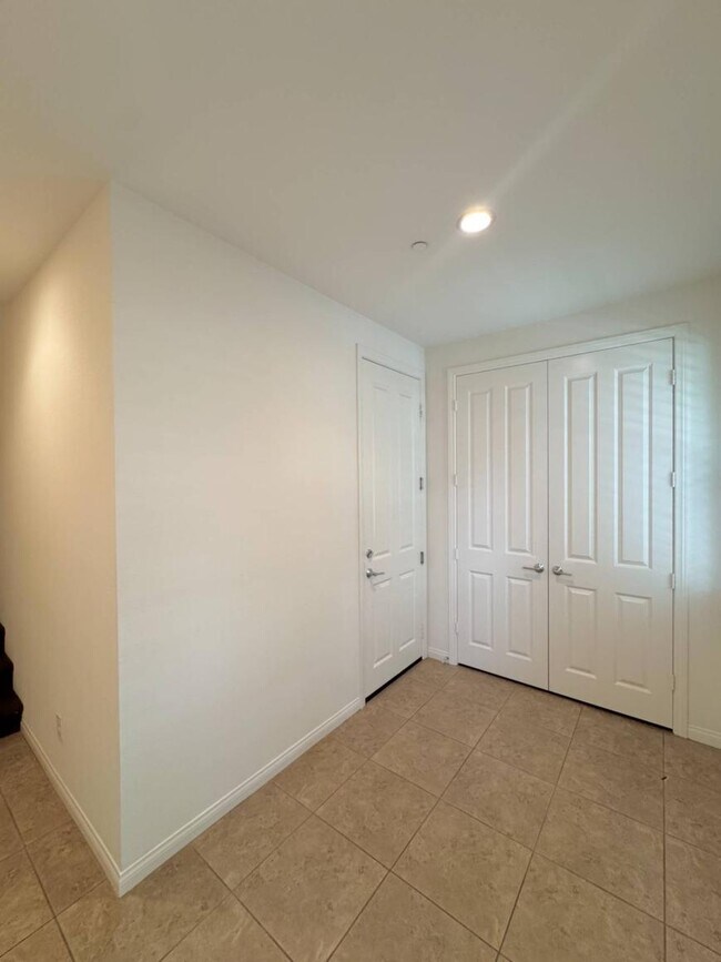 Foto del edificio - 2.0 bedroom in Azusa California 91702