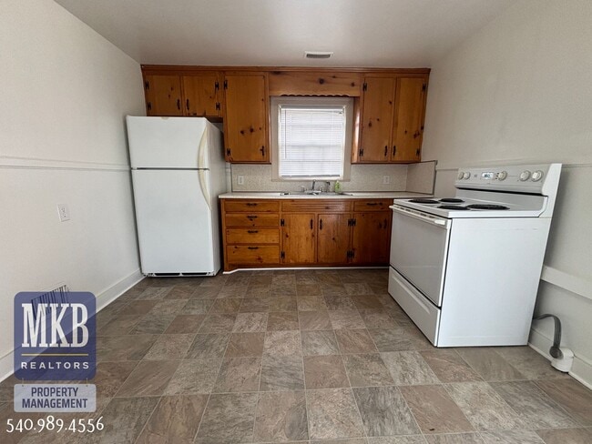 Building Photo - Garden City Property
