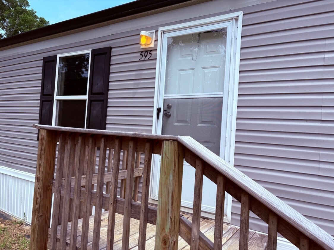 Primary Photo - 595 FM 3228