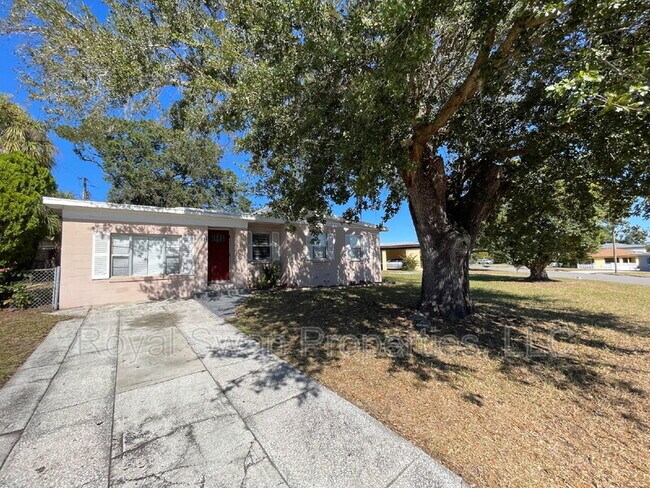 Foto del edificio - 114 Azalea St