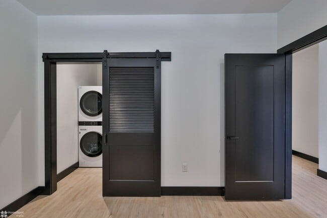 Building Photo - One bedroom apartment available at Waterma...
