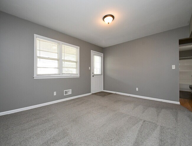 Foto del edificio - 8303 S 38th St