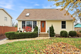 Building Photo - 1219 Brentwood Dr