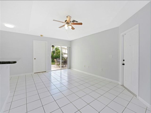 Foto del edificio - 4034 Eastridge Cir