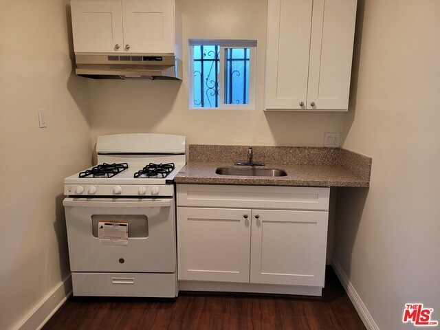 Building Photo - 4748 Elmwood Ave