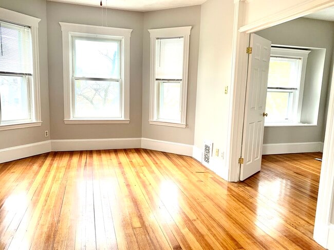 DINING RM - 691 Bennington St