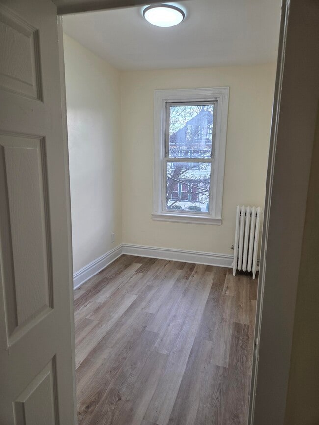 Foto del edificio - 704 90th St