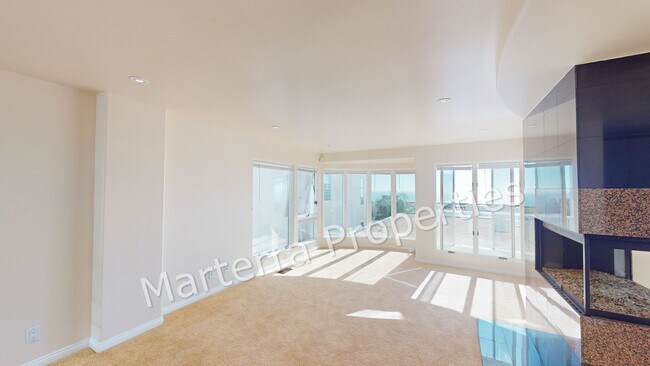 Foto del edificio - Spacious 2 Bed/2.5 Bath Oceanfront Home in Manhattan Beach