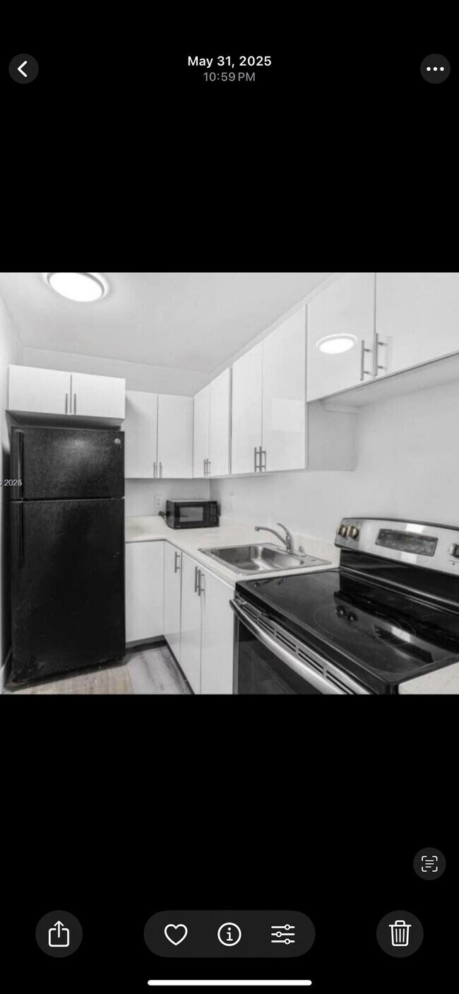 Foto del edificio - 1541 NW 8th Ave