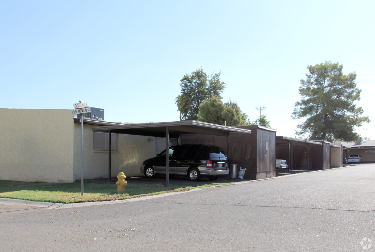 Building Photo - N 35th Ave AT W Alice Ave