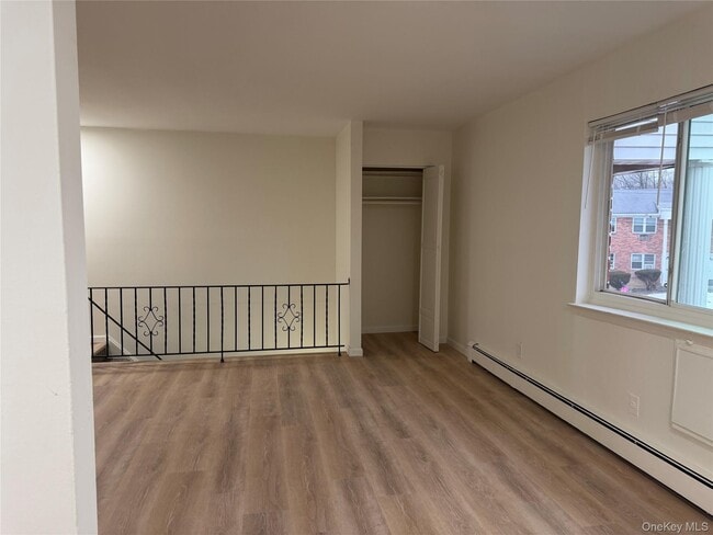 Foto del edificio - 2 Colonial Dr